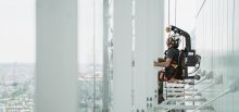 Cleaning window facade with a RopeClimber hoist - Paris, France